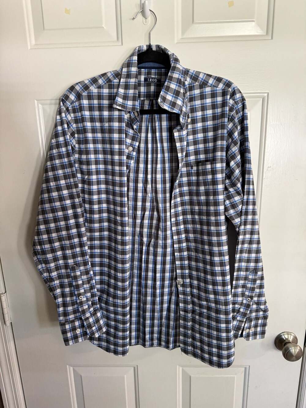IZOD Men's Blue Gray White Plaid Long Sleeve Button Down Shirt Size M